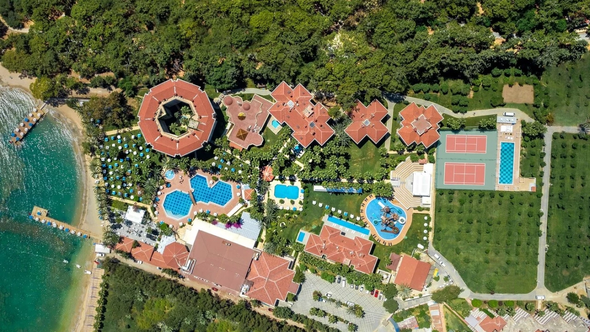 utopia-resort-residence-naslovna