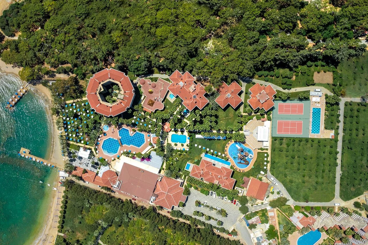 utopia-resort-residence-naslovna